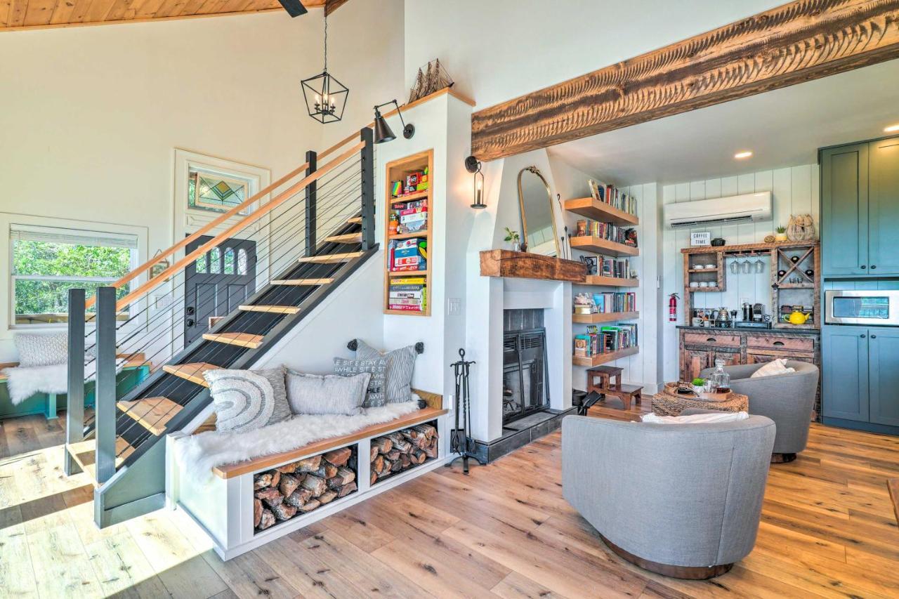 Colorful Golden Getaway With Panoramic Views! Villa Buitenkant foto